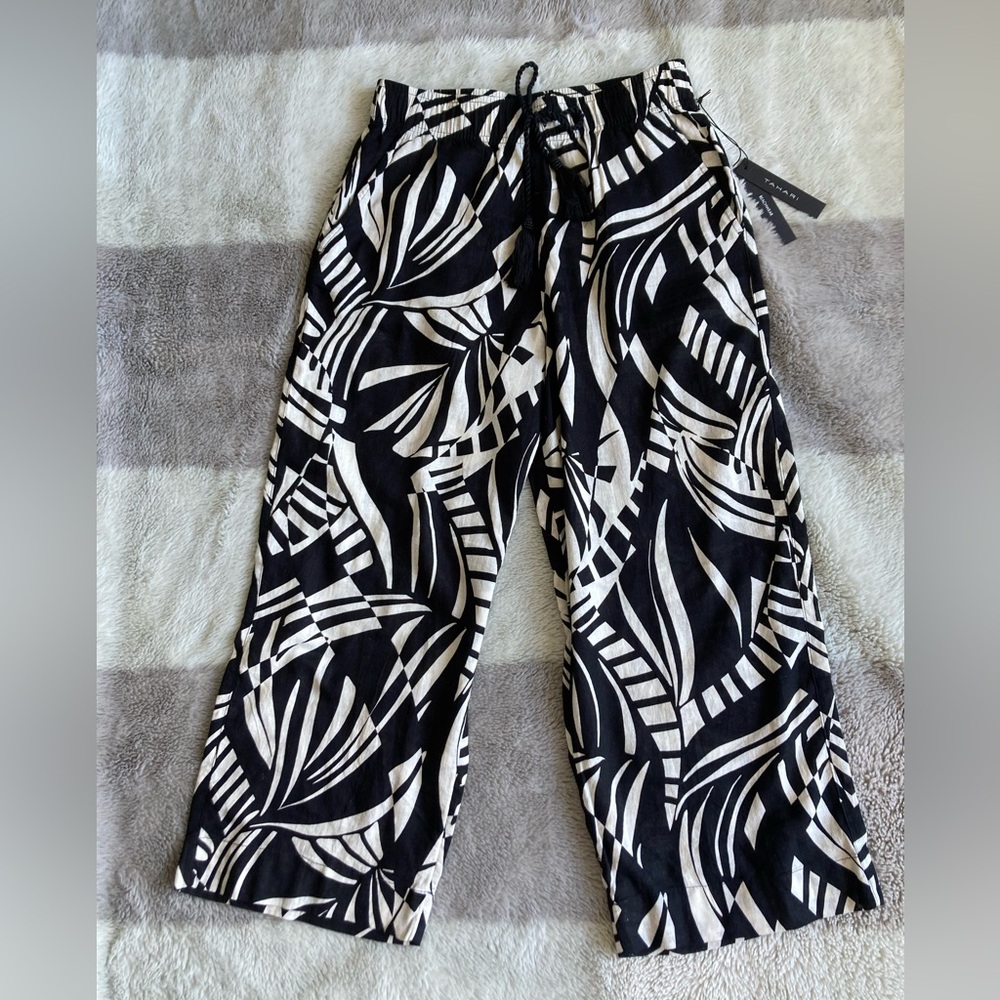 NWT Tahari Abstract Print Wide-leg Beach Pants